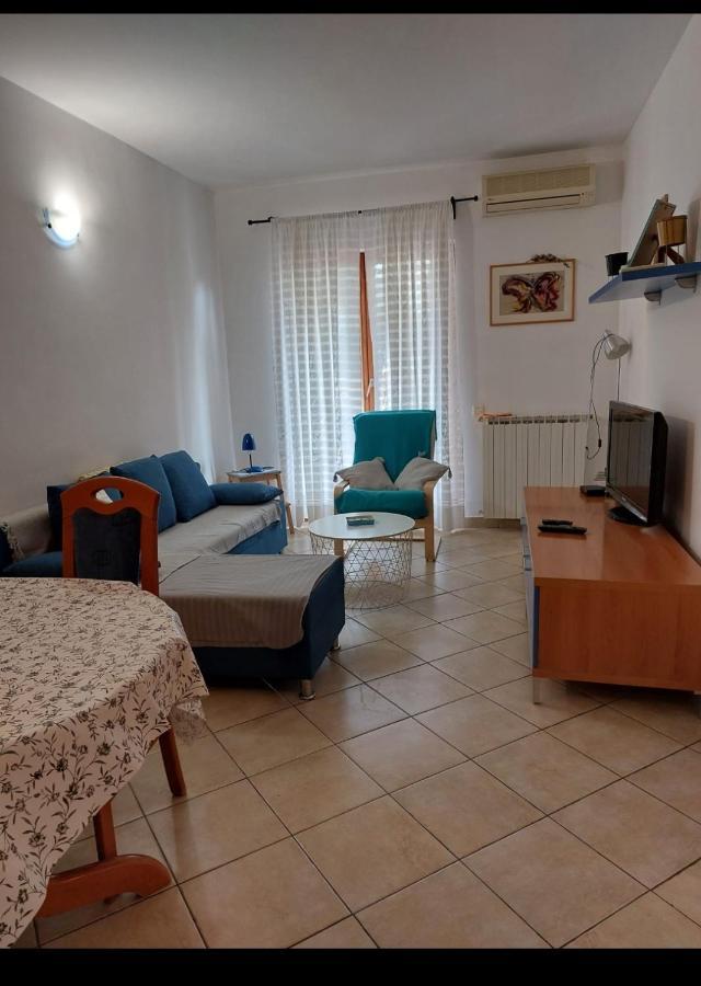 Apartments Graciela Pula Ngoại thất bức ảnh